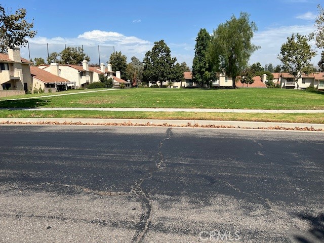 407 Thunderbird Court