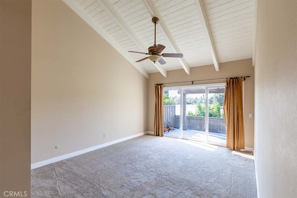 407 Thunderbird Court