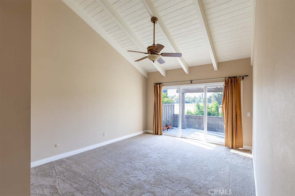 407 Thunderbird Court