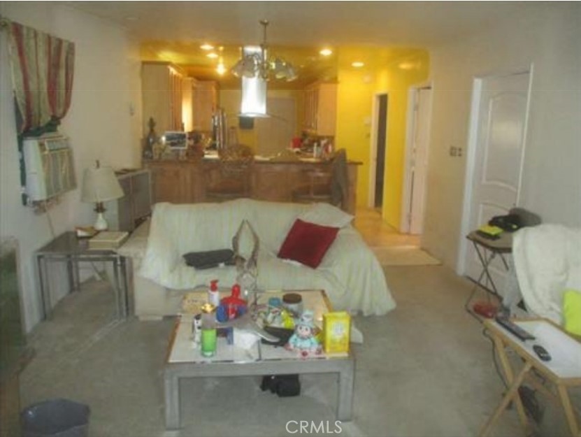 1521 S Cloverdale