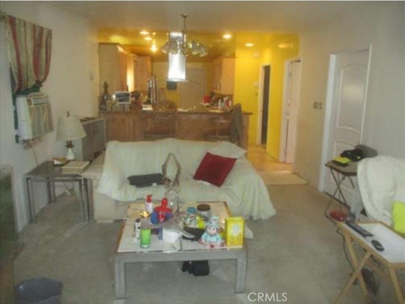 1521 S Cloverdale