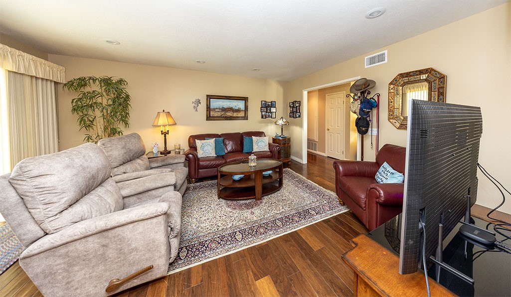 2921 Persimmon