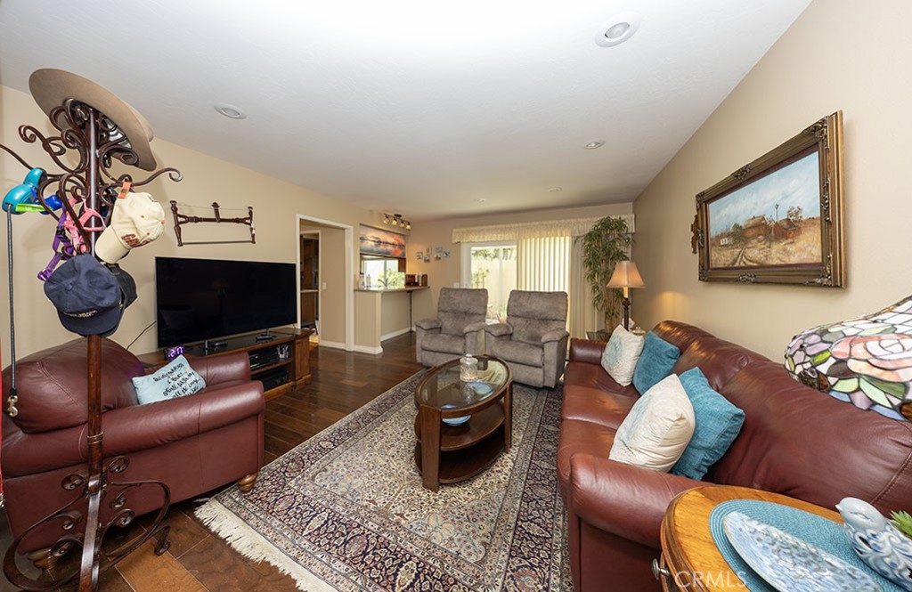 2921 Persimmon