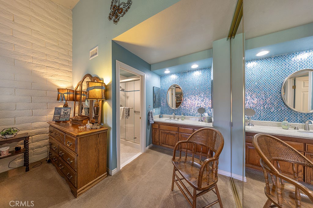 2921 Persimmon