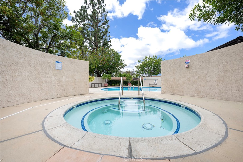 2724 Torrey Pine