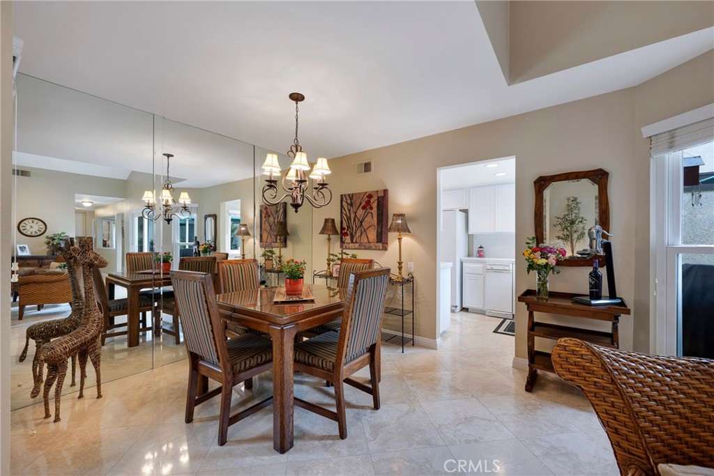 2724 Torrey Pine