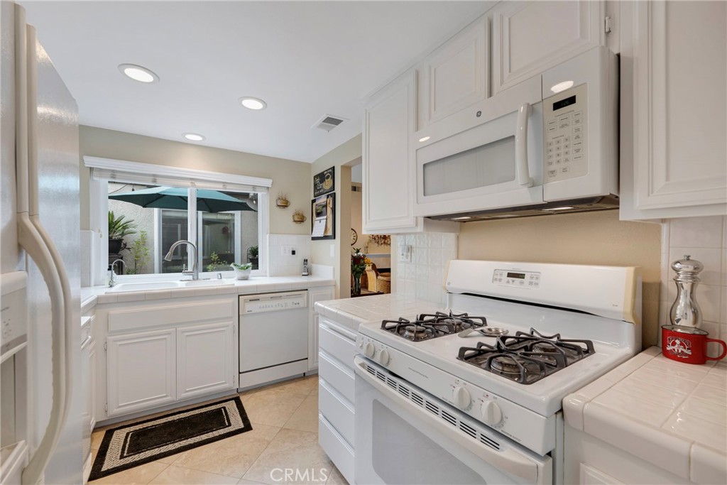2724 Torrey Pine