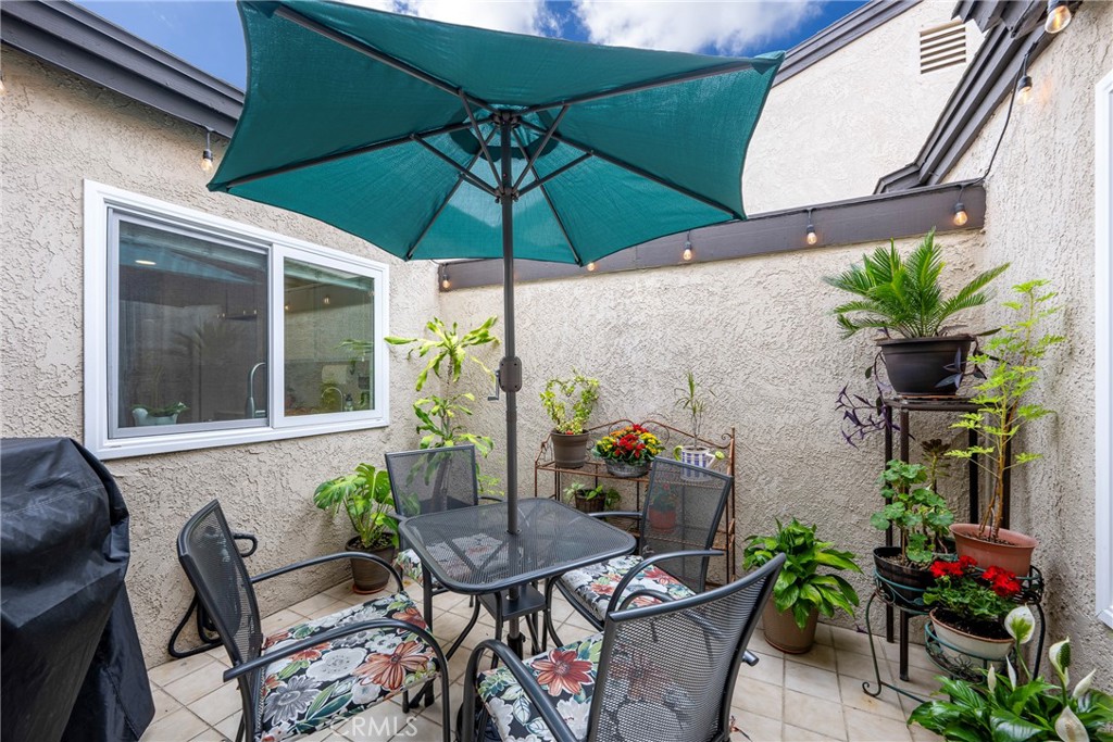 2724 Torrey Pine