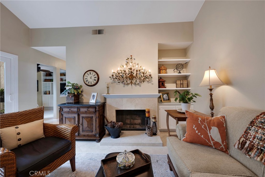 2724 Torrey Pine