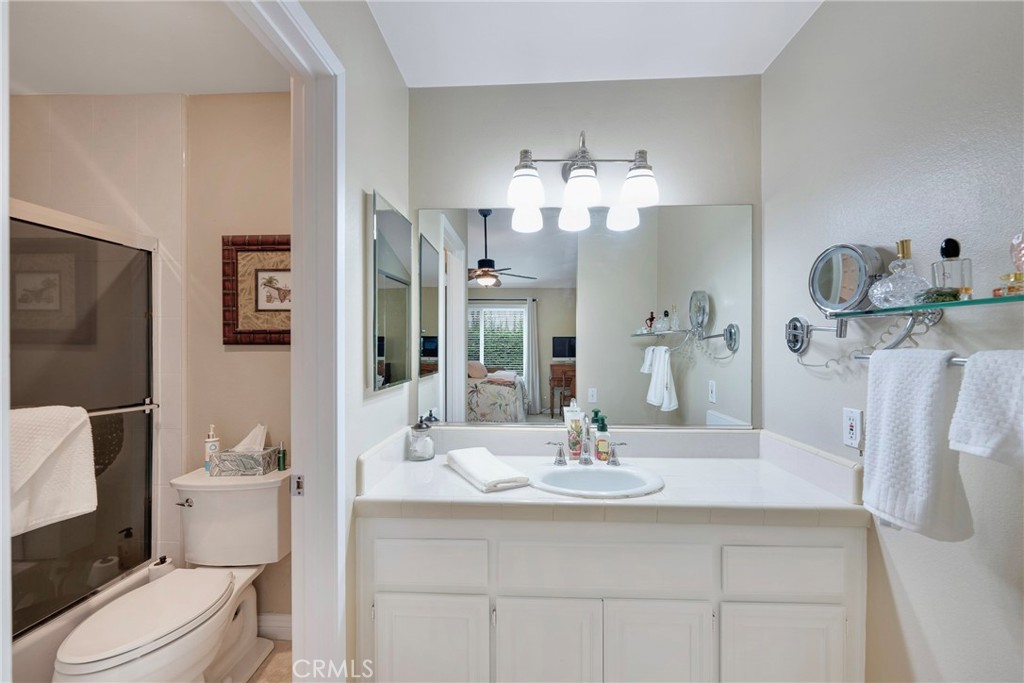 2724 Torrey Pine