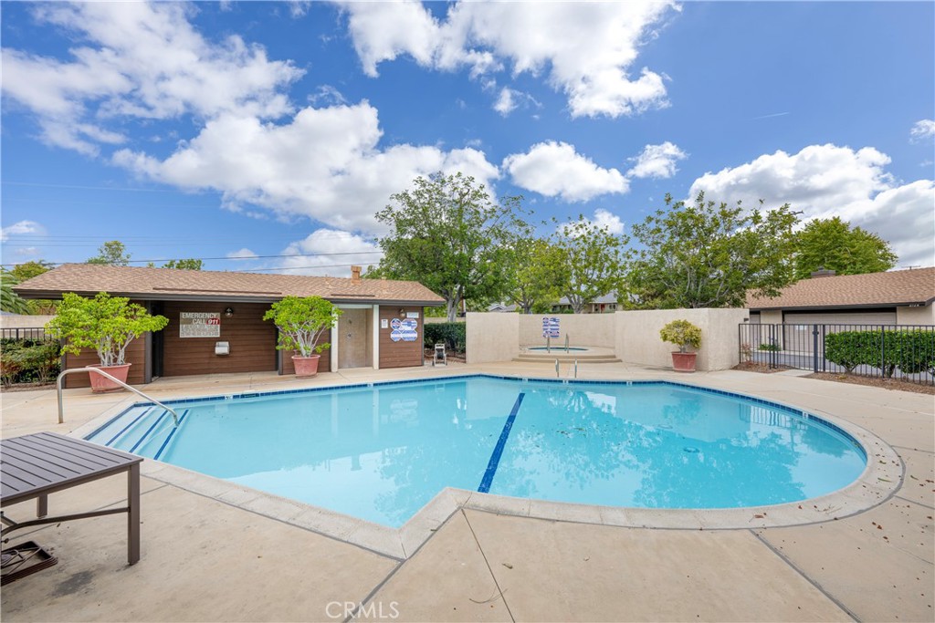 2724 Torrey Pine