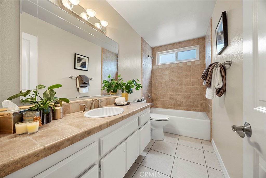 4971 Oak Tree Court