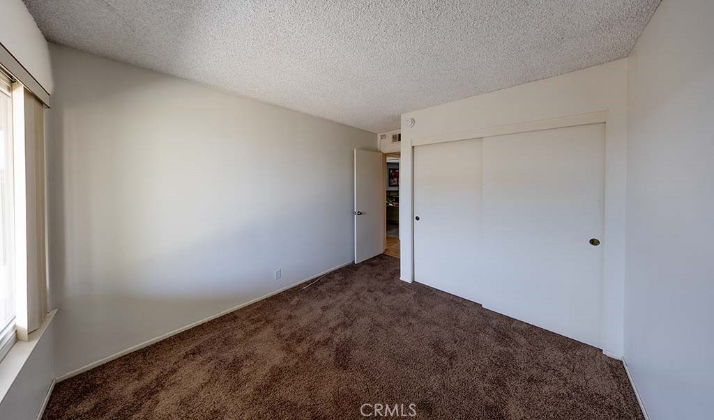 1854 W Skywood