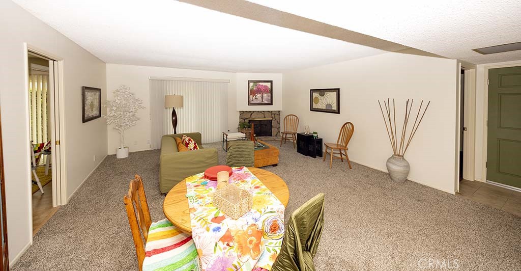 1854 W Skywood