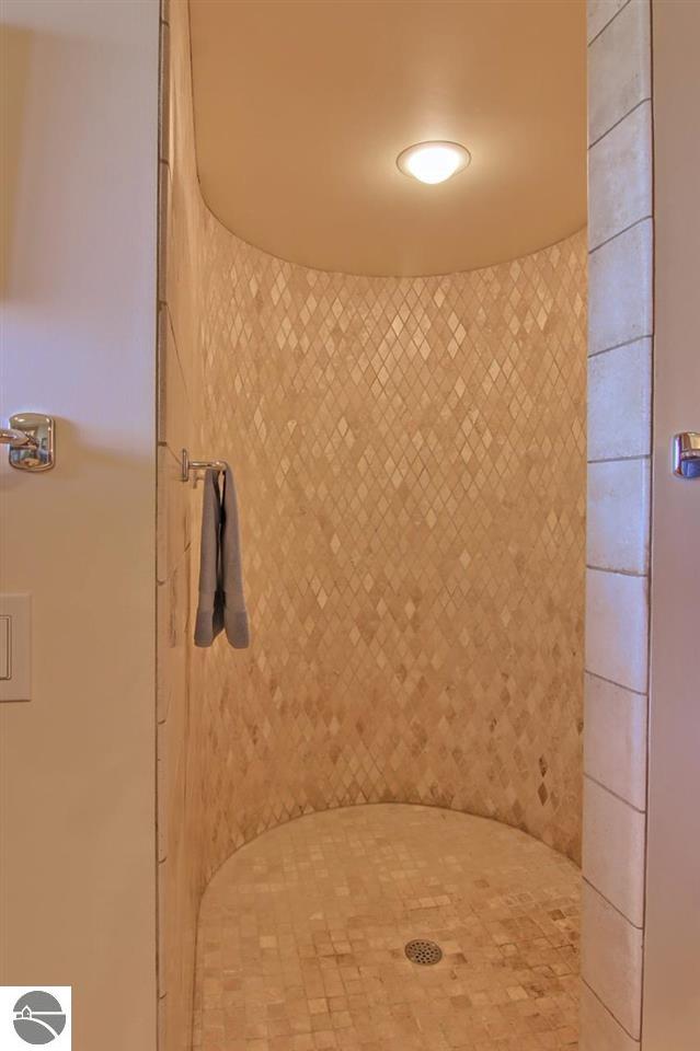 8417 N Gills Pier Road