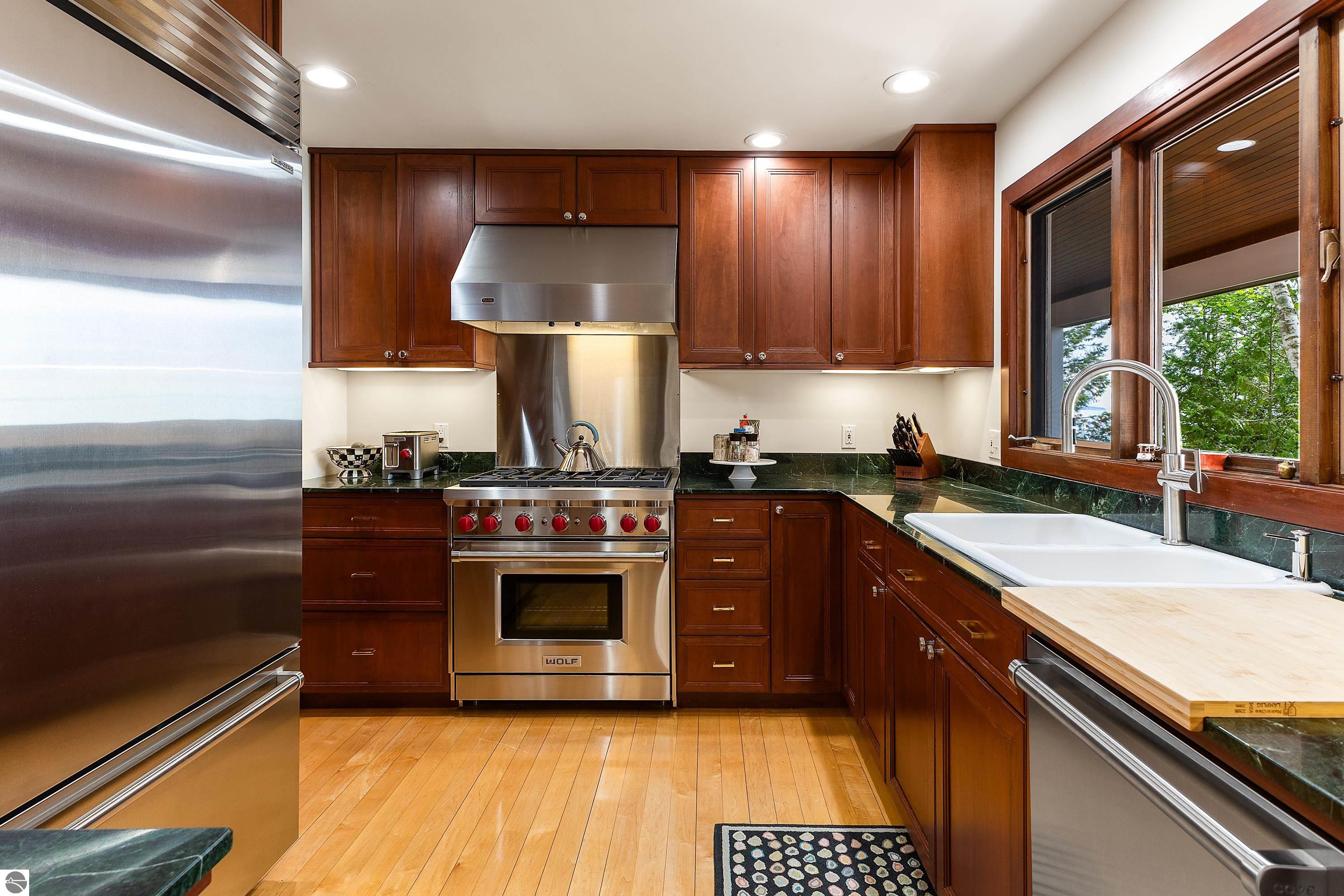 8417 N Gills Pier Road