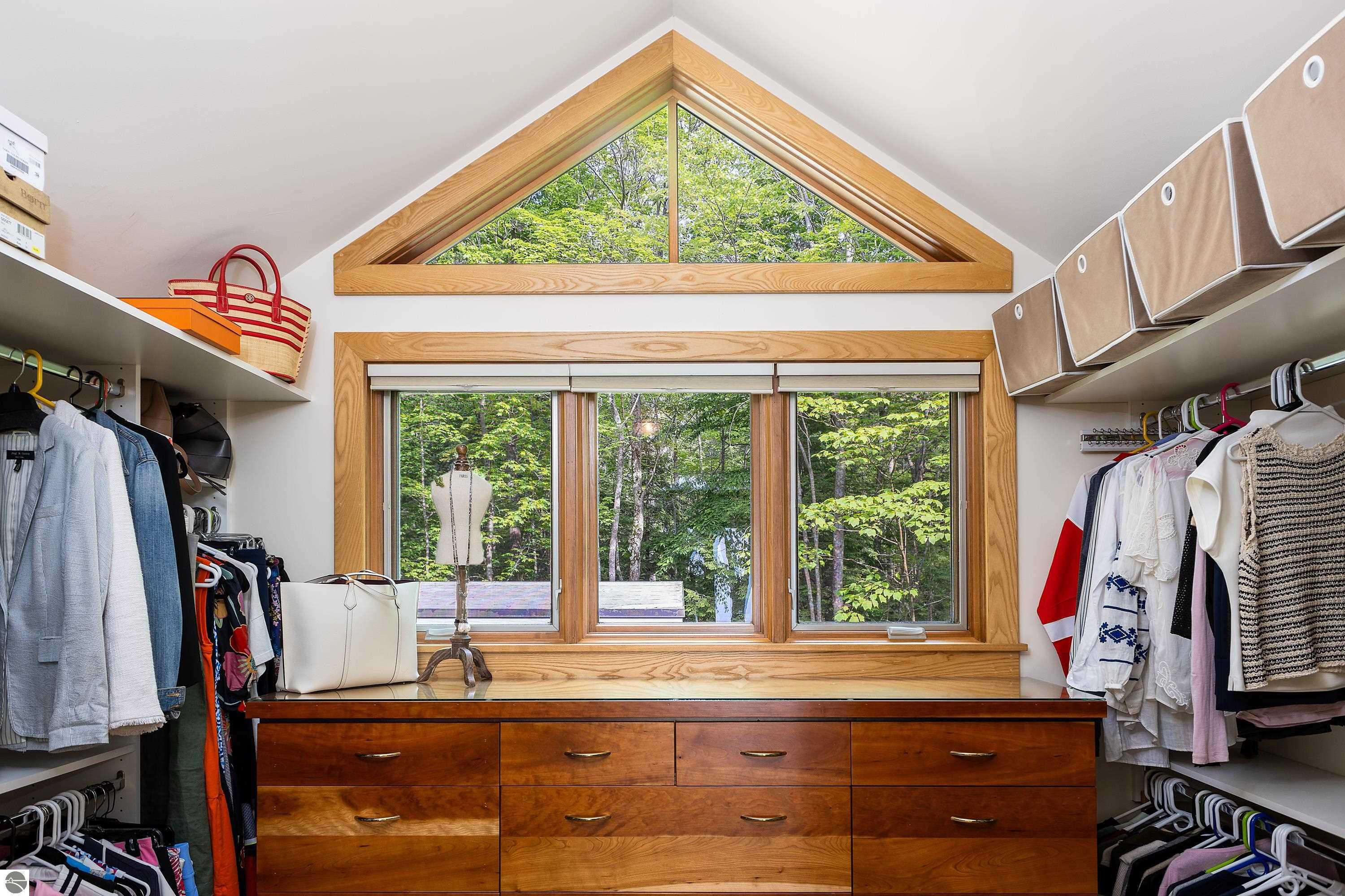 8417 N Gills Pier Road