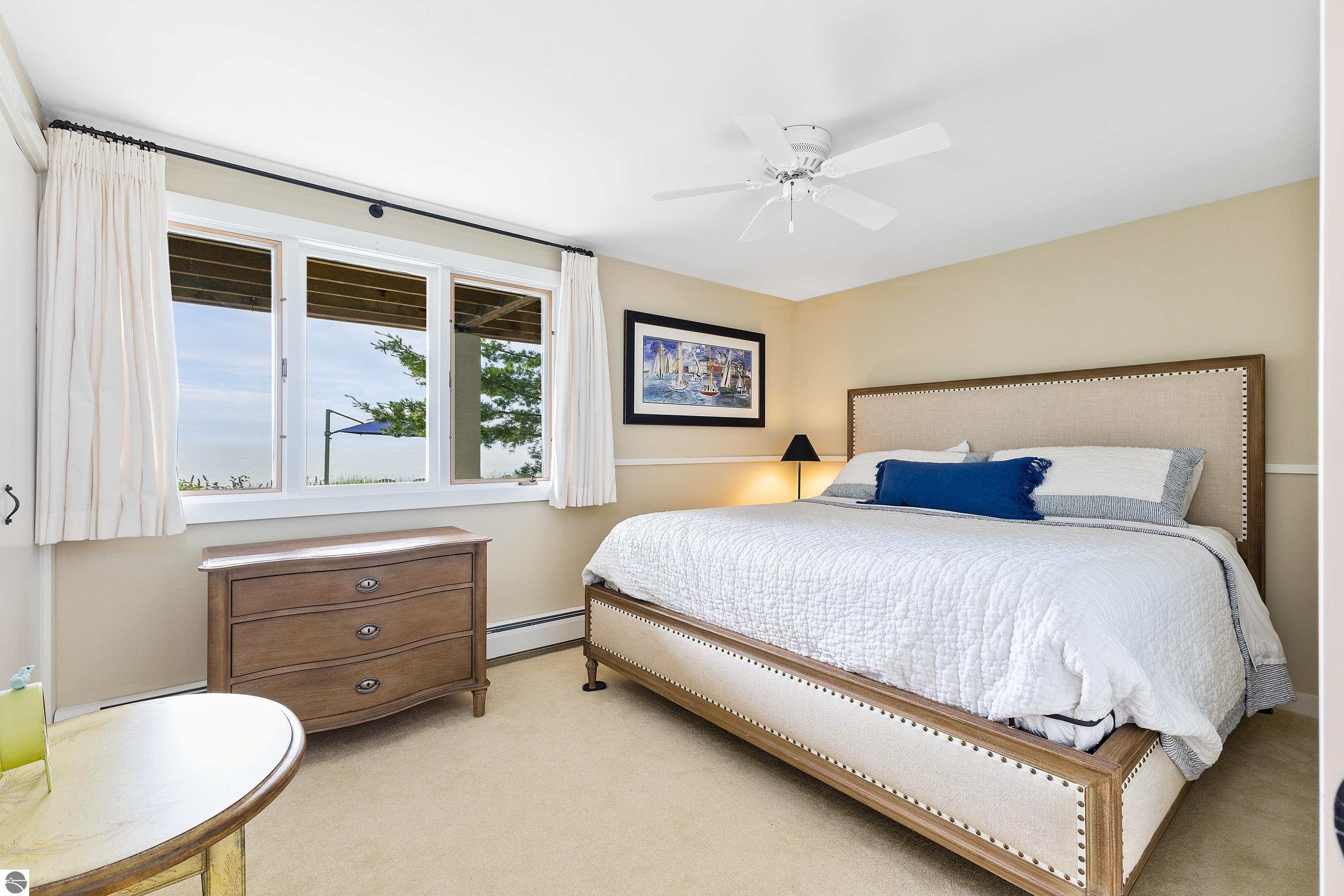 8417 N Gills Pier Road