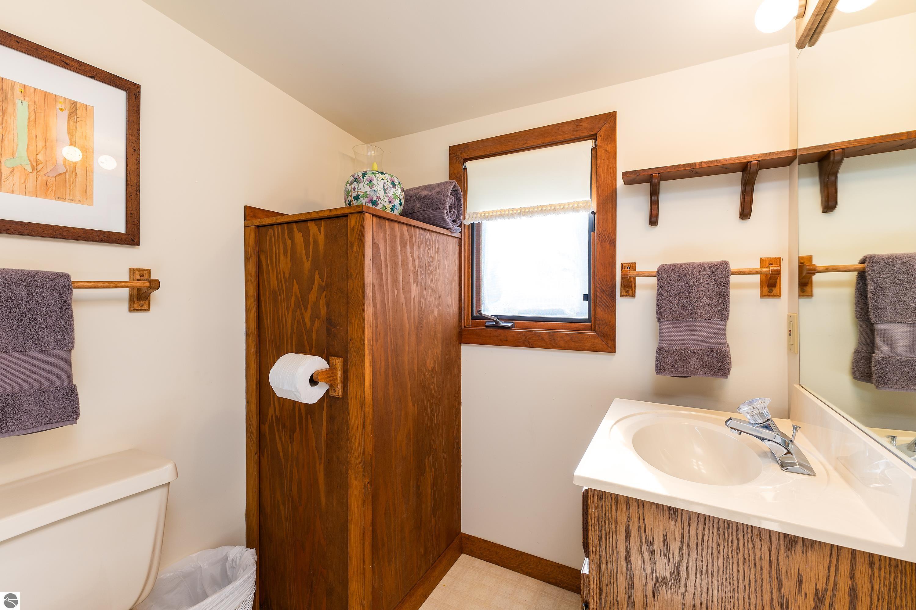 8417 N Gills Pier Road