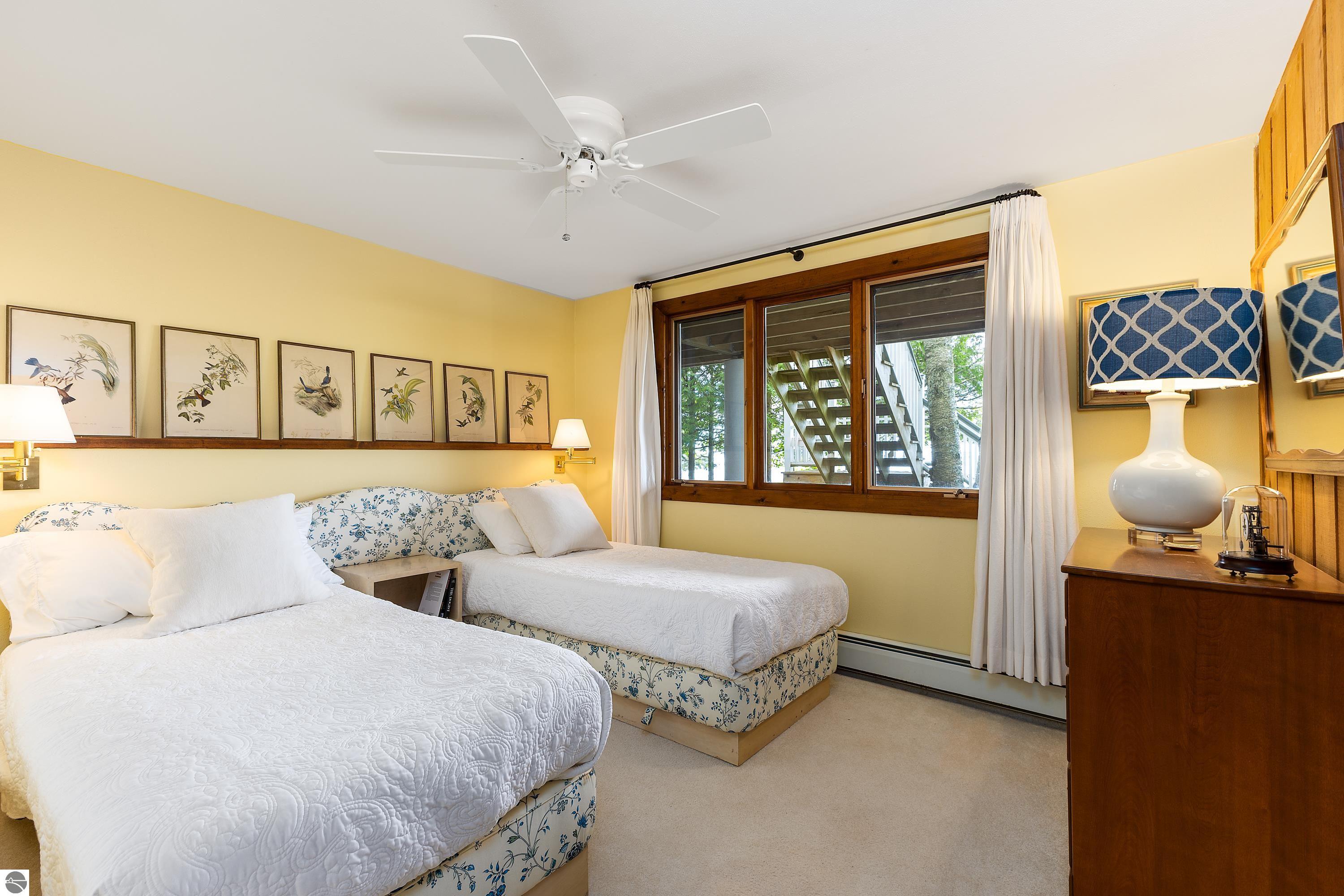 8417 N Gills Pier Road