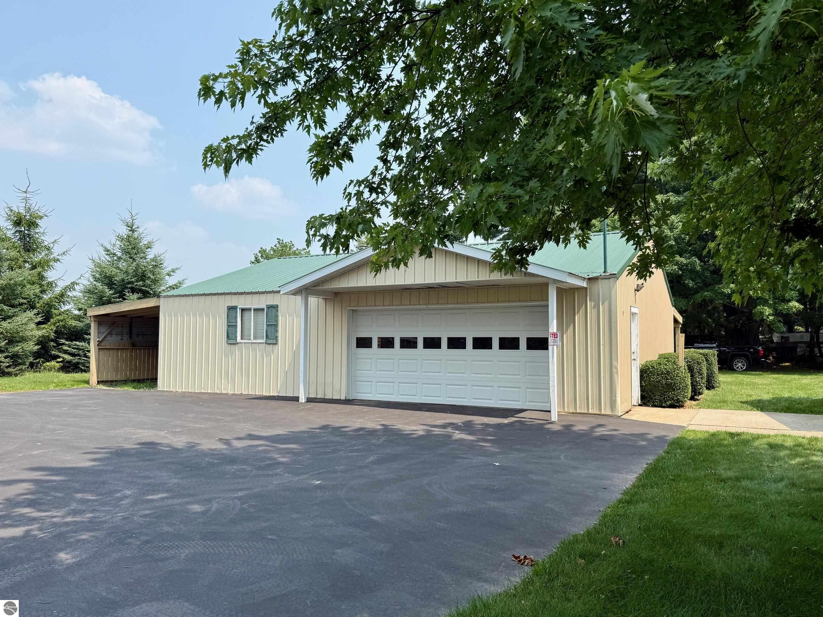 7278 Glovers Lake Road