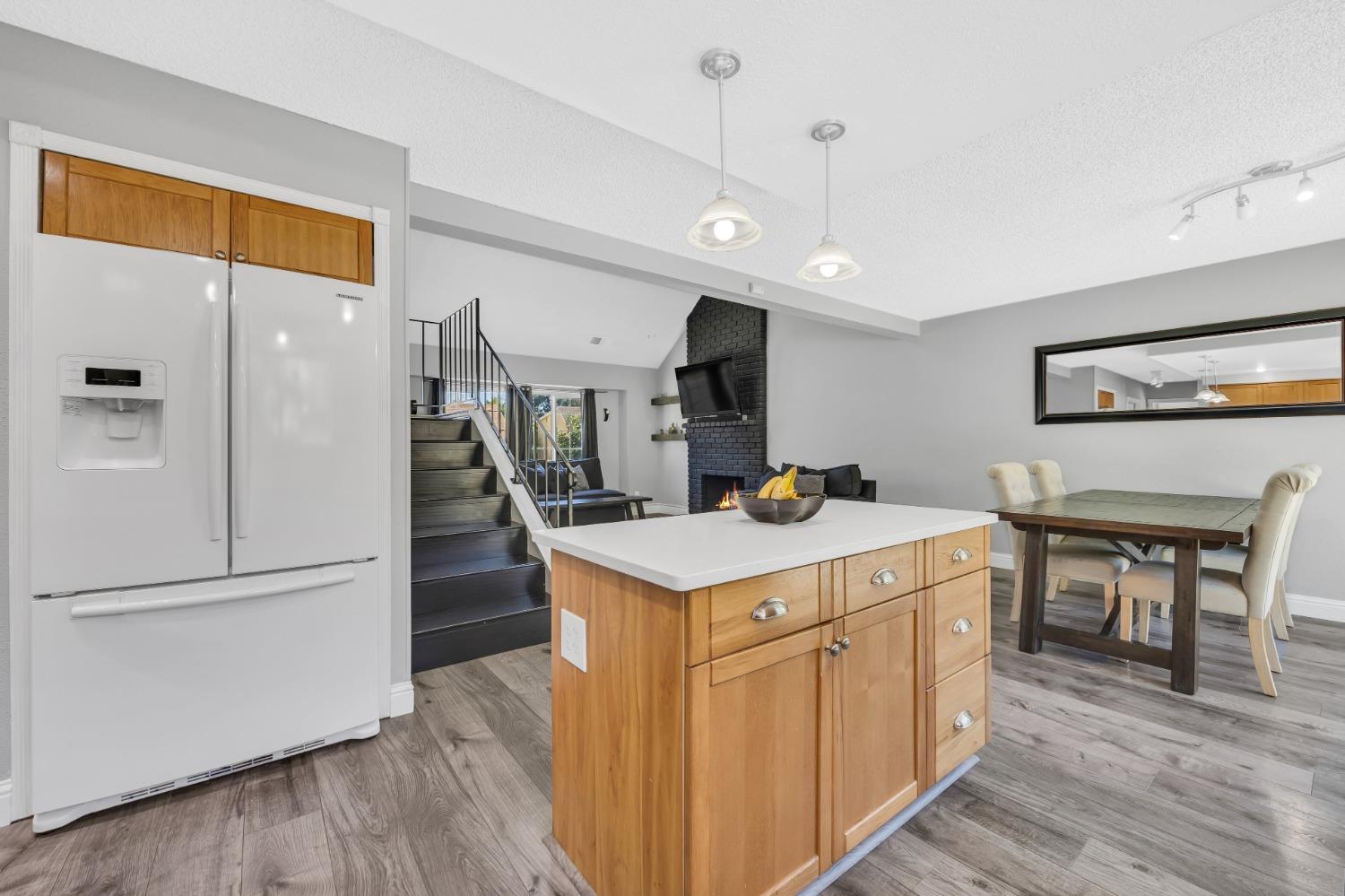 2387 Pinnacles Drive