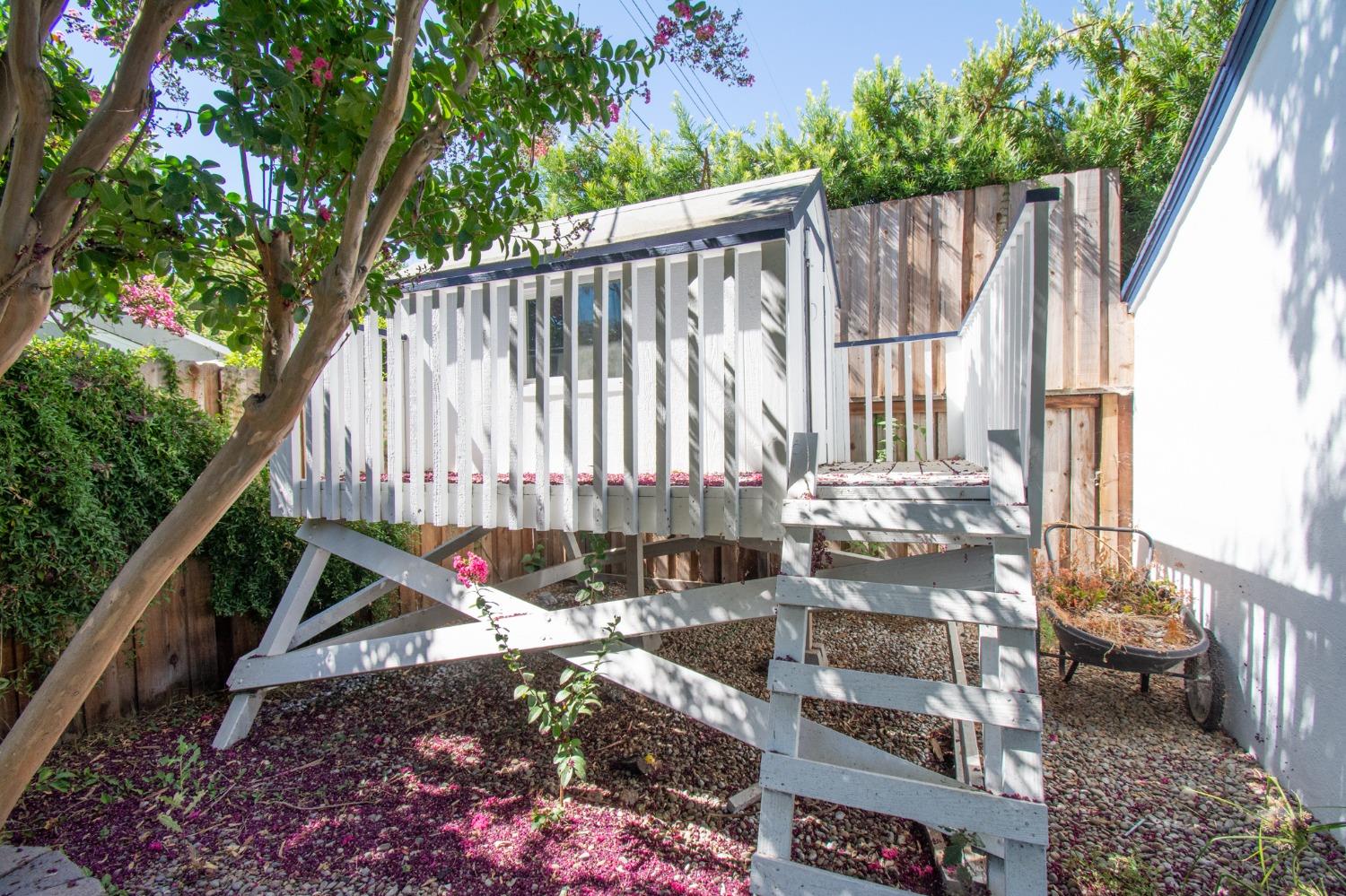 59 49th Street