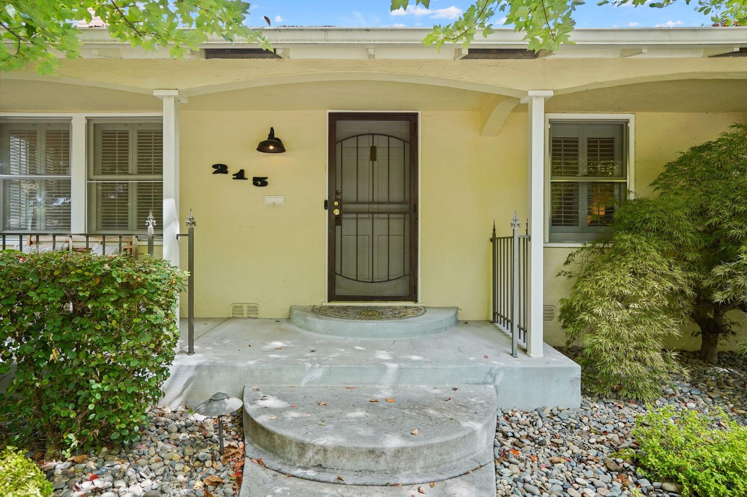 215 San Antonio Way
