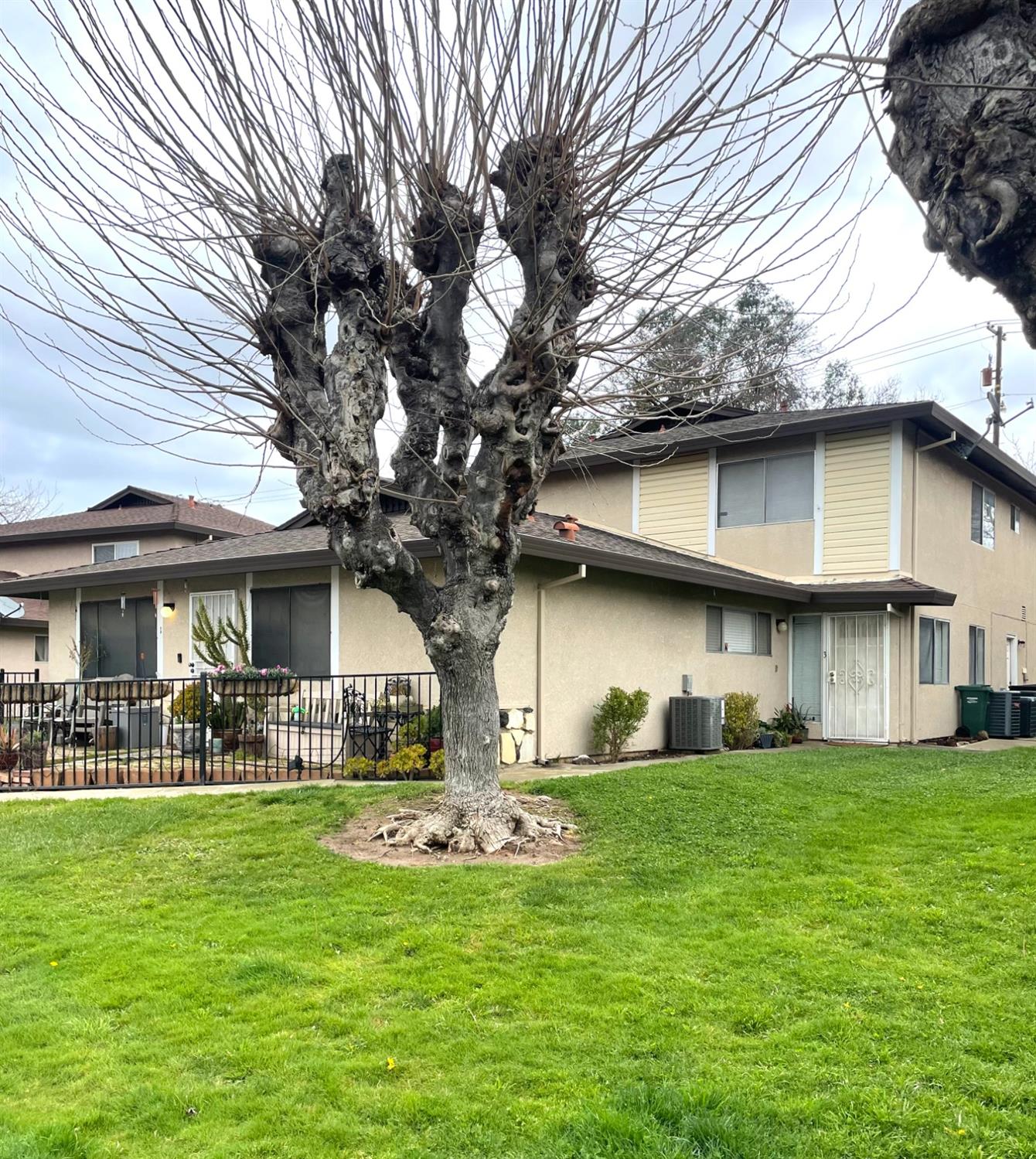 9094 Pinata Way Unit: 3