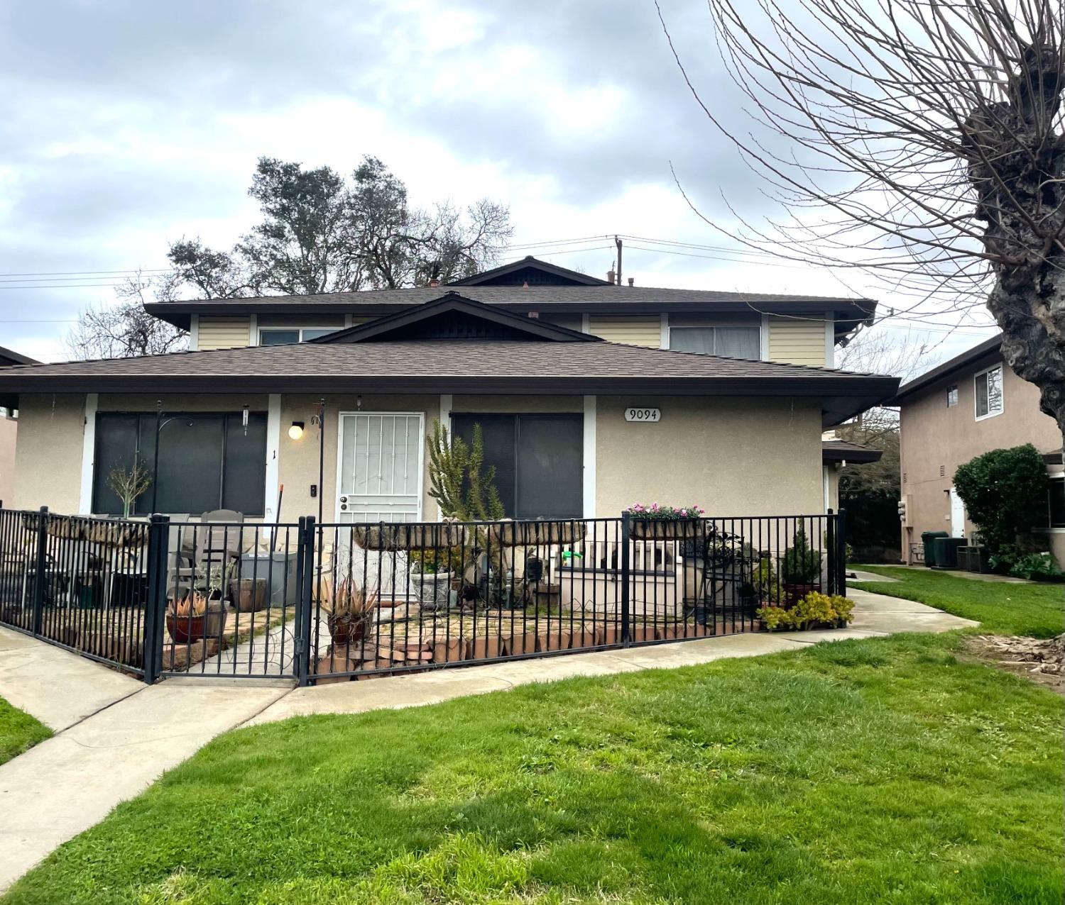 9094 Pinata Way Unit: 3