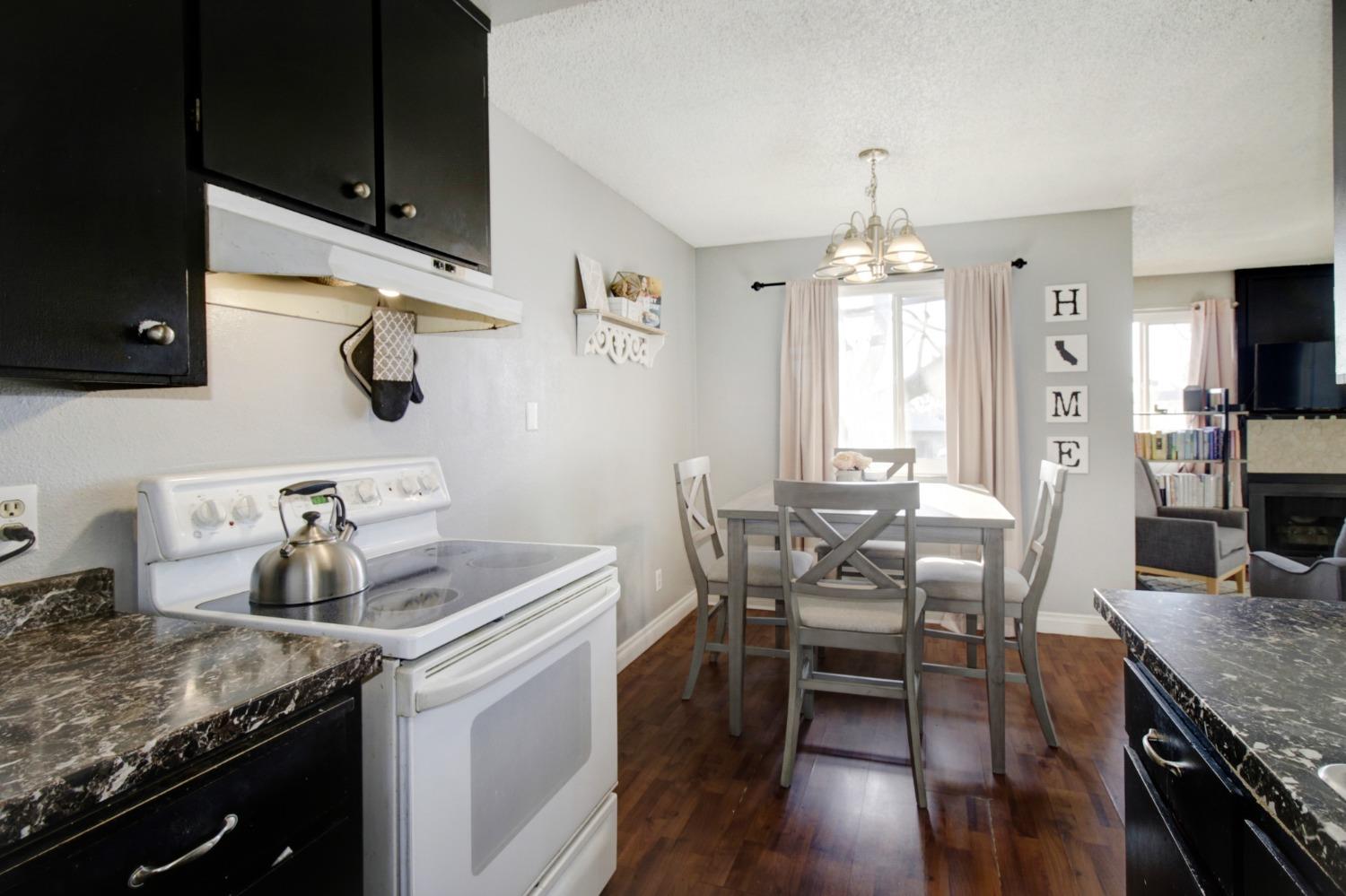 4332 Pacific Avenue 30