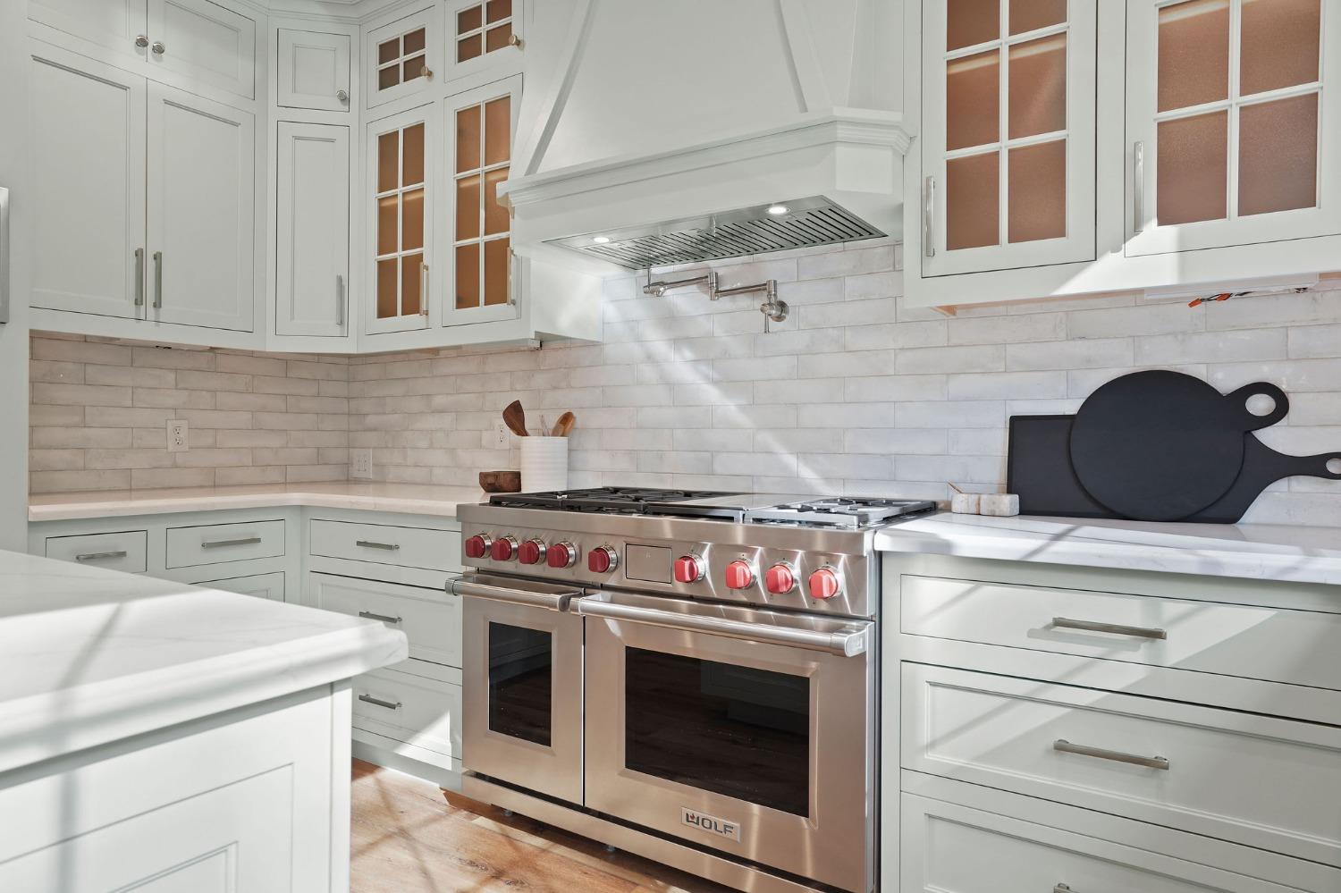 8860 Los Lagos Circle