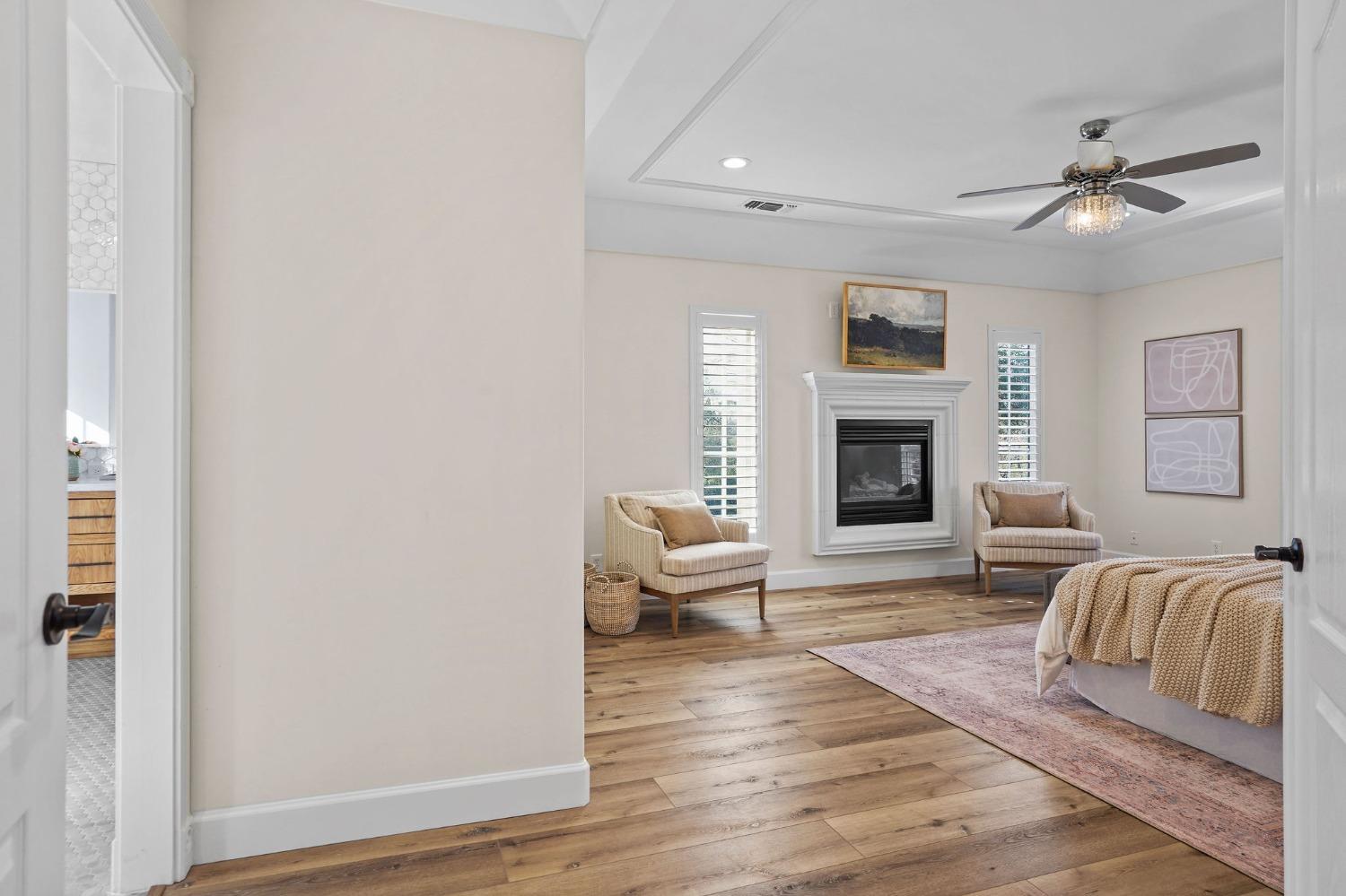 8860 Los Lagos Circle