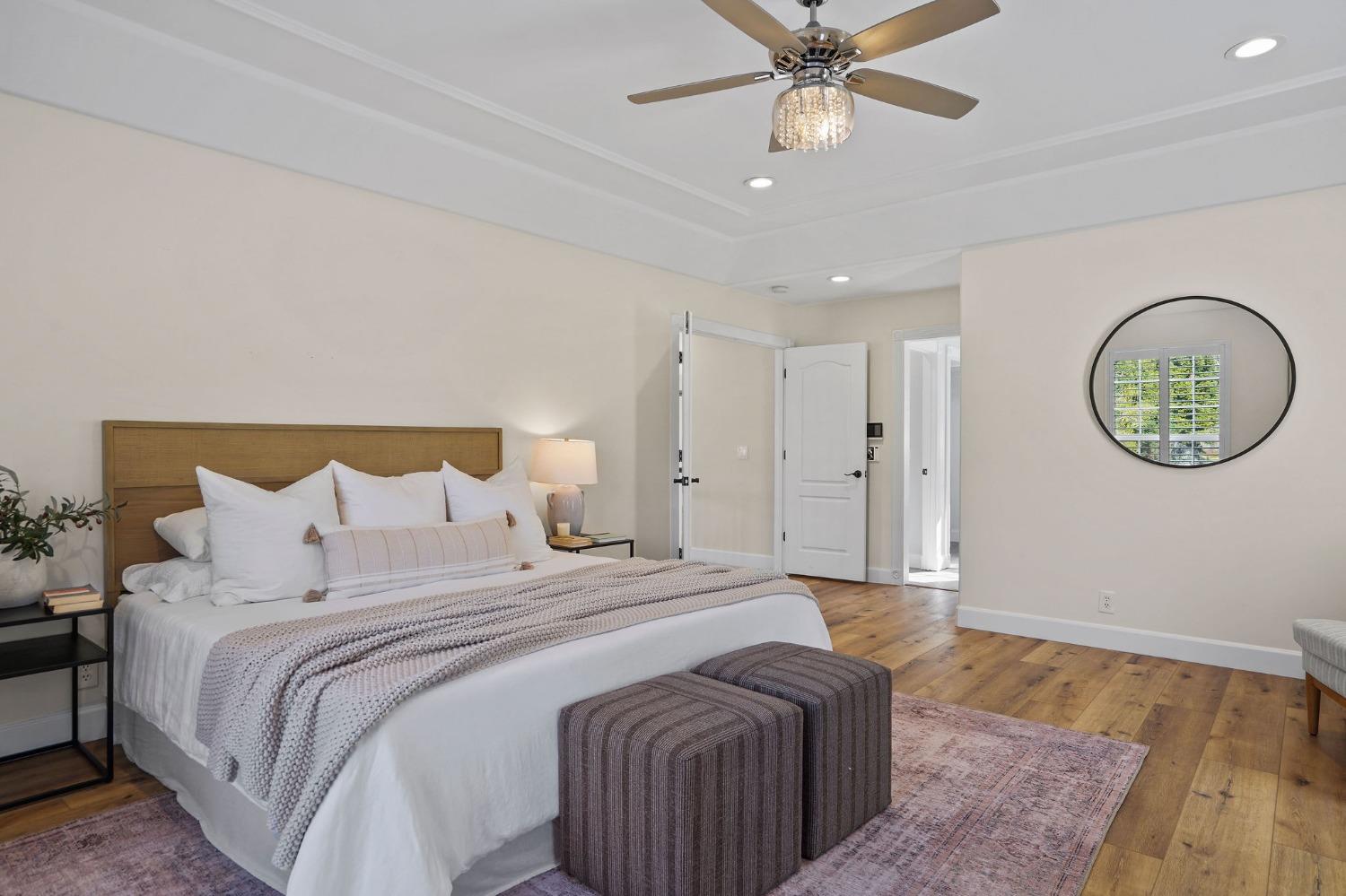 8860 Los Lagos Circle