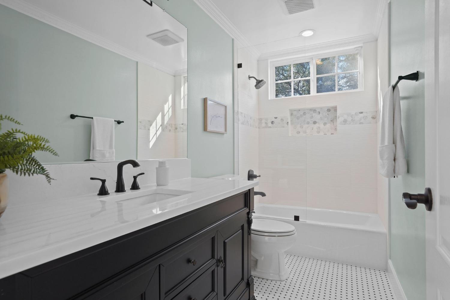 8860 Los Lagos Circle