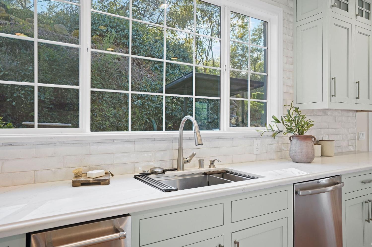 8860 Los Lagos Circle