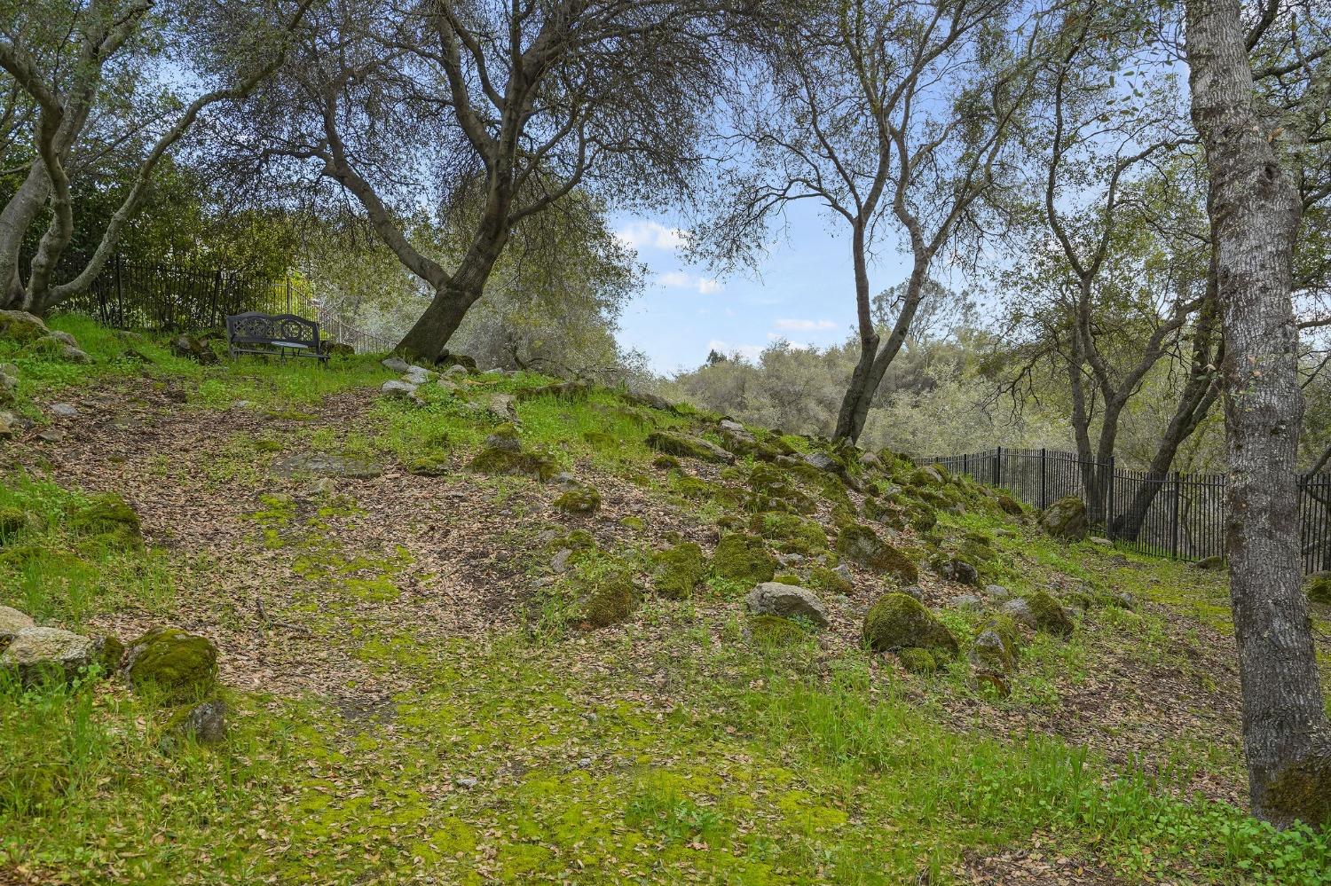 8860 Los Lagos Circle