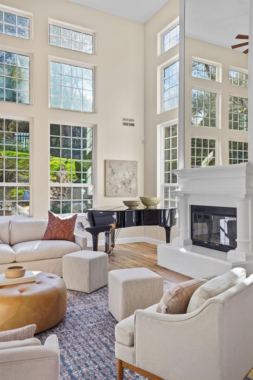 8860 Los Lagos Circle