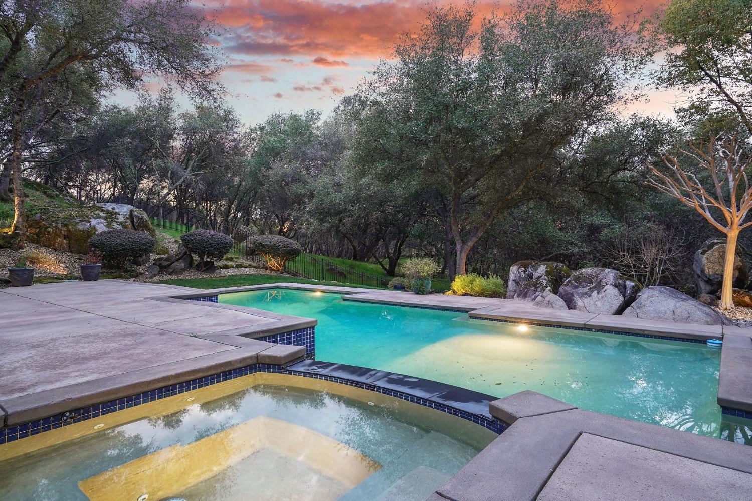 8860 Los Lagos Circle