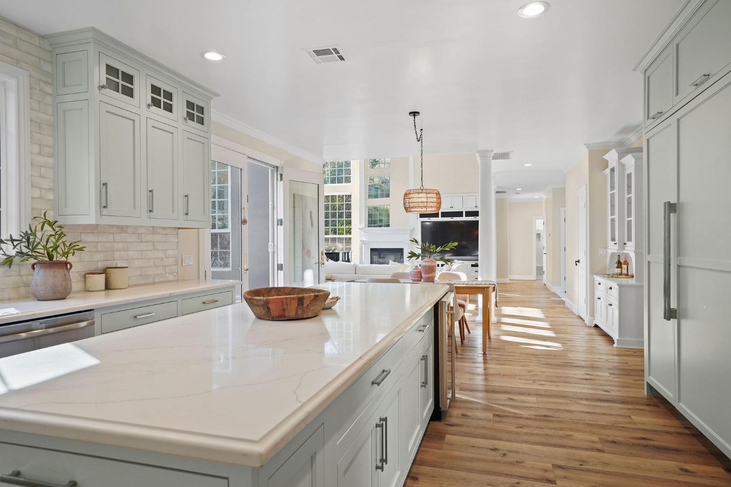 8860 Los Lagos Circle