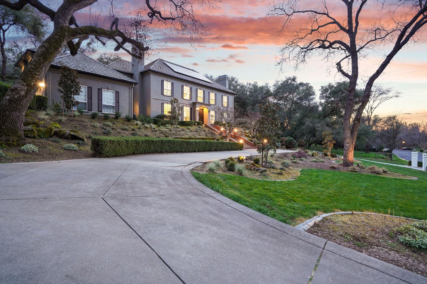 8860 Los Lagos Circle