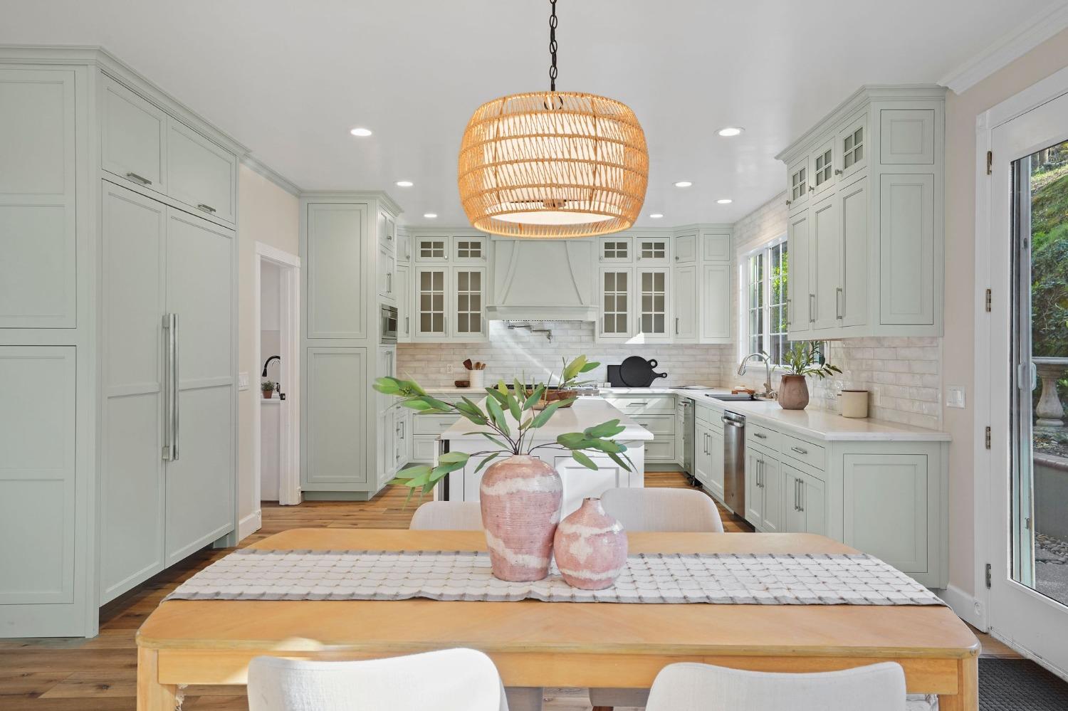 8860 Los Lagos Circle