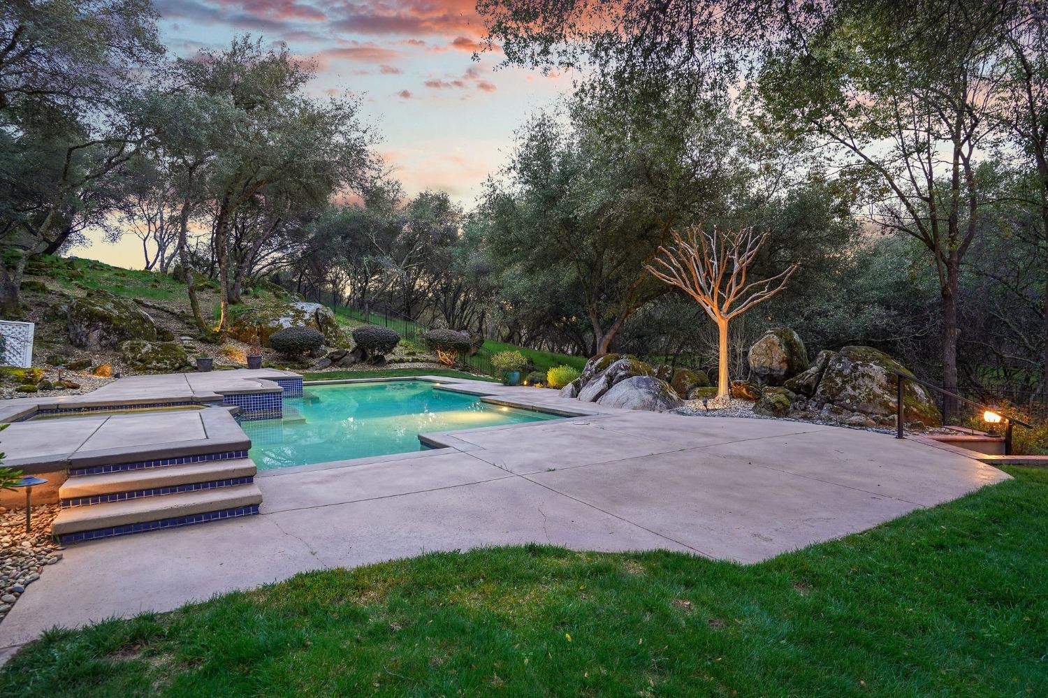 8860 Los Lagos Circle