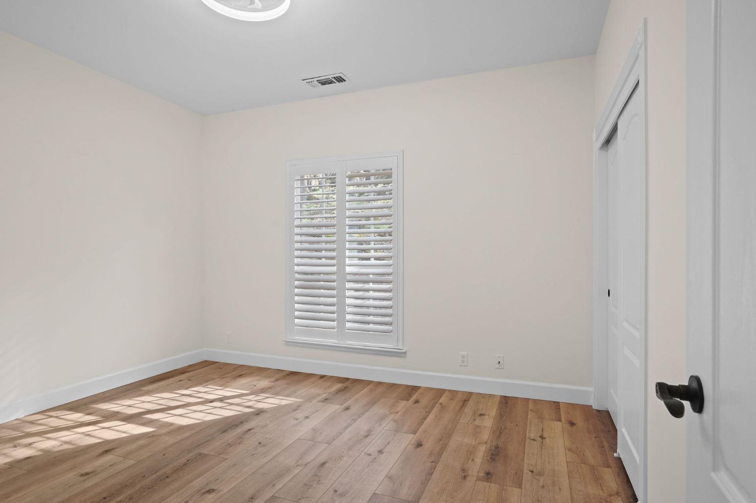 8860 Los Lagos Circle