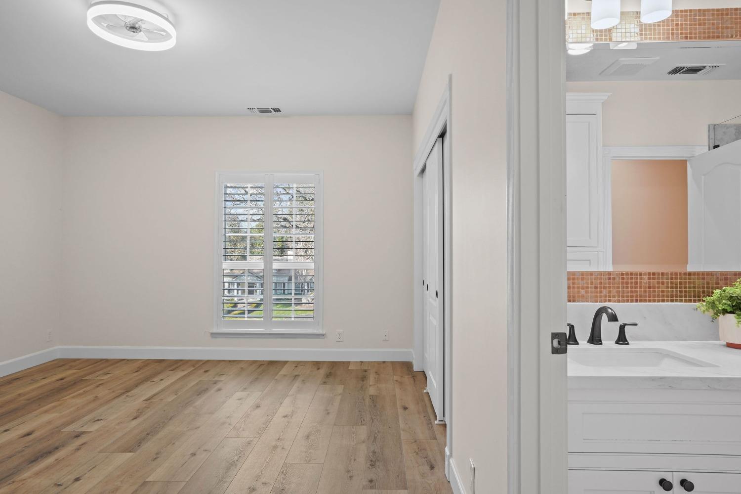 8860 Los Lagos Circle