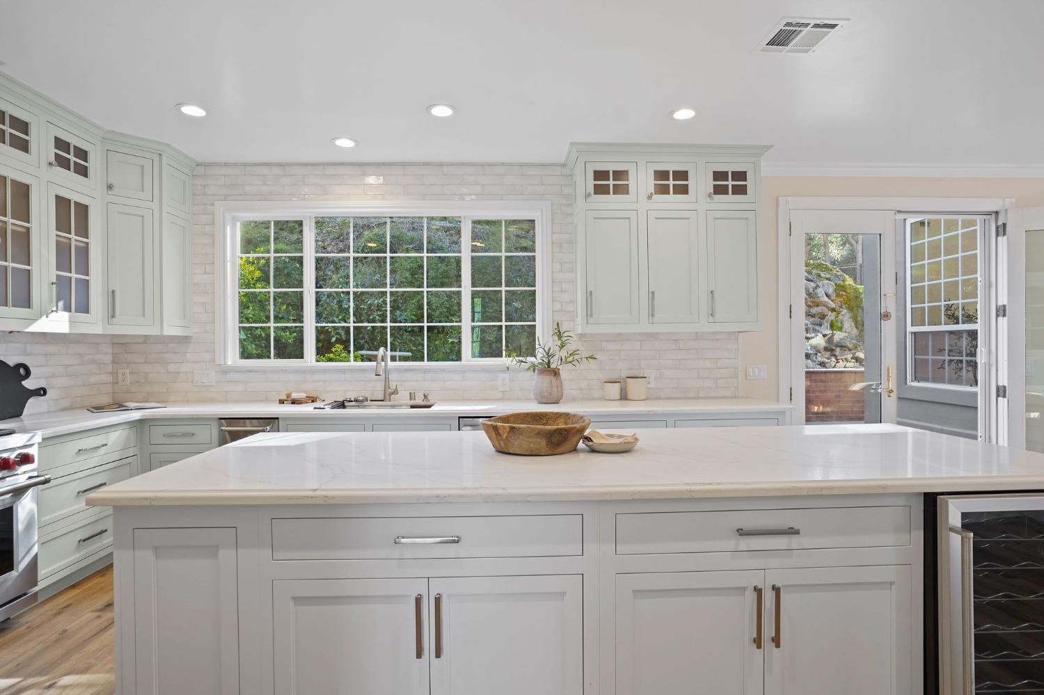 8860 Los Lagos Circle