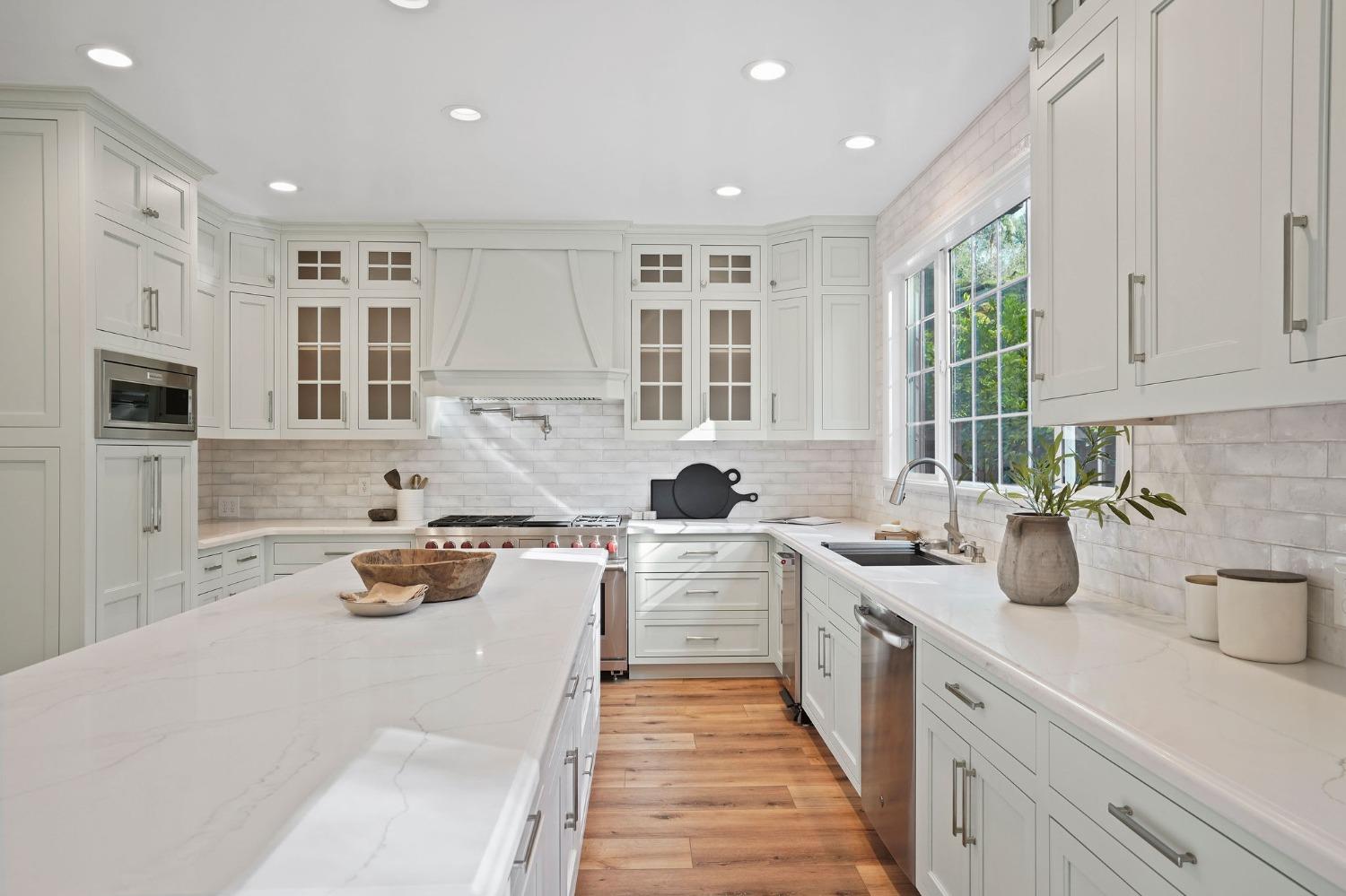 8860 Los Lagos Circle