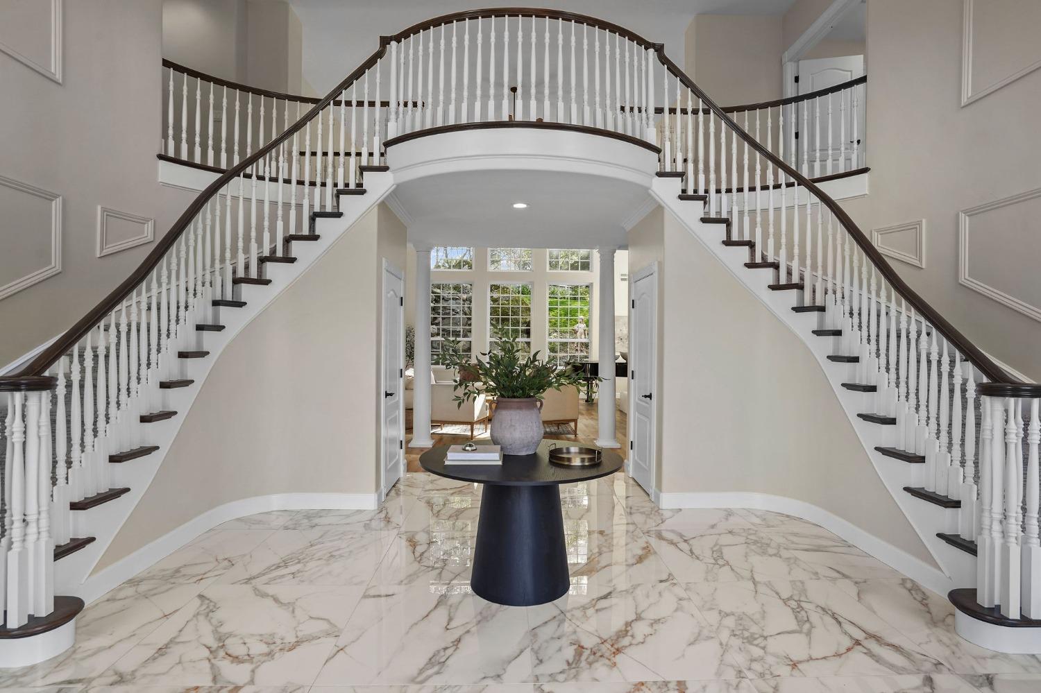 8860 Los Lagos Circle