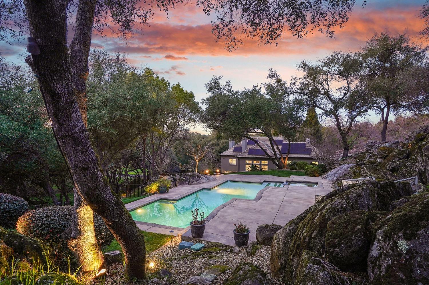 8860 Los Lagos Circle