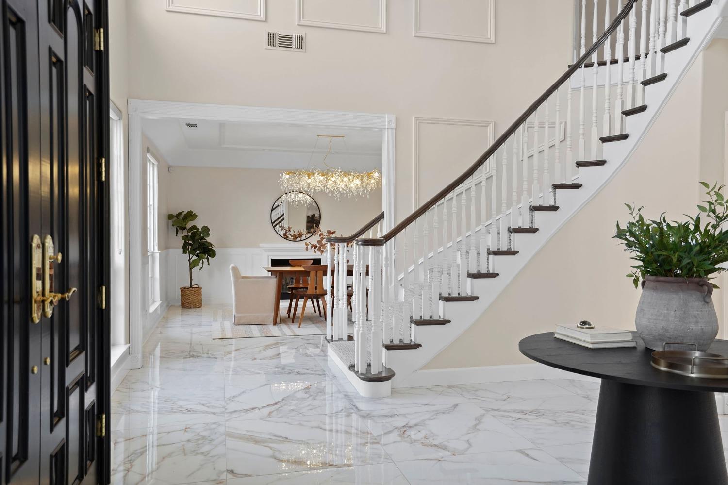 8860 Los Lagos Circle